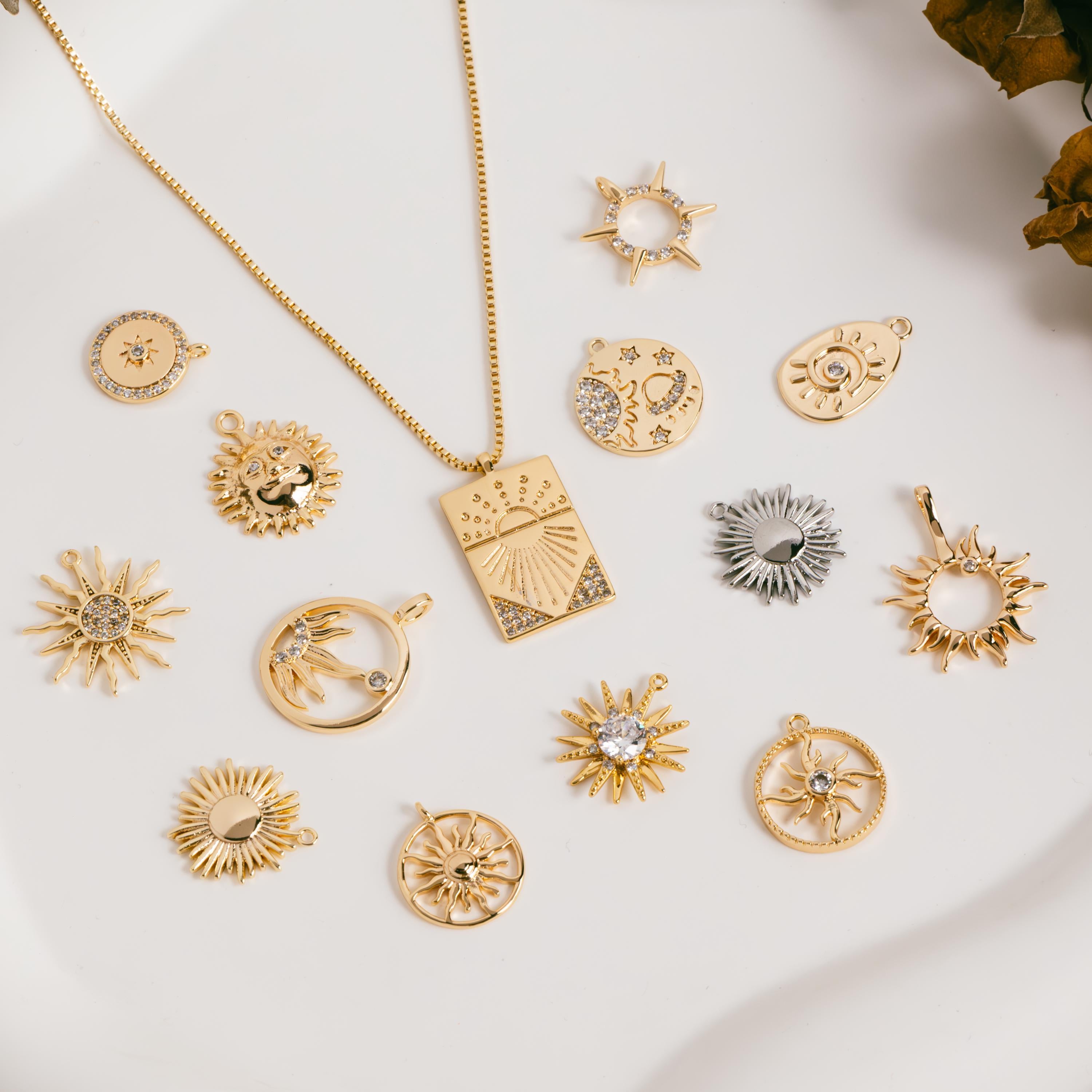 4pcs Gold Sun Charms , 18K Gold plated Brass, Sun Pendants Wholesale (GB-1311)